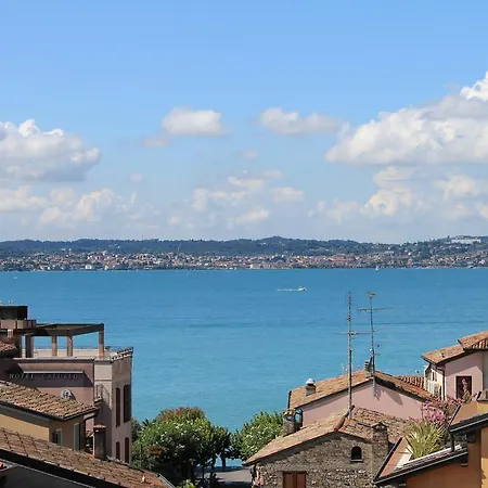 Mavino Apartment